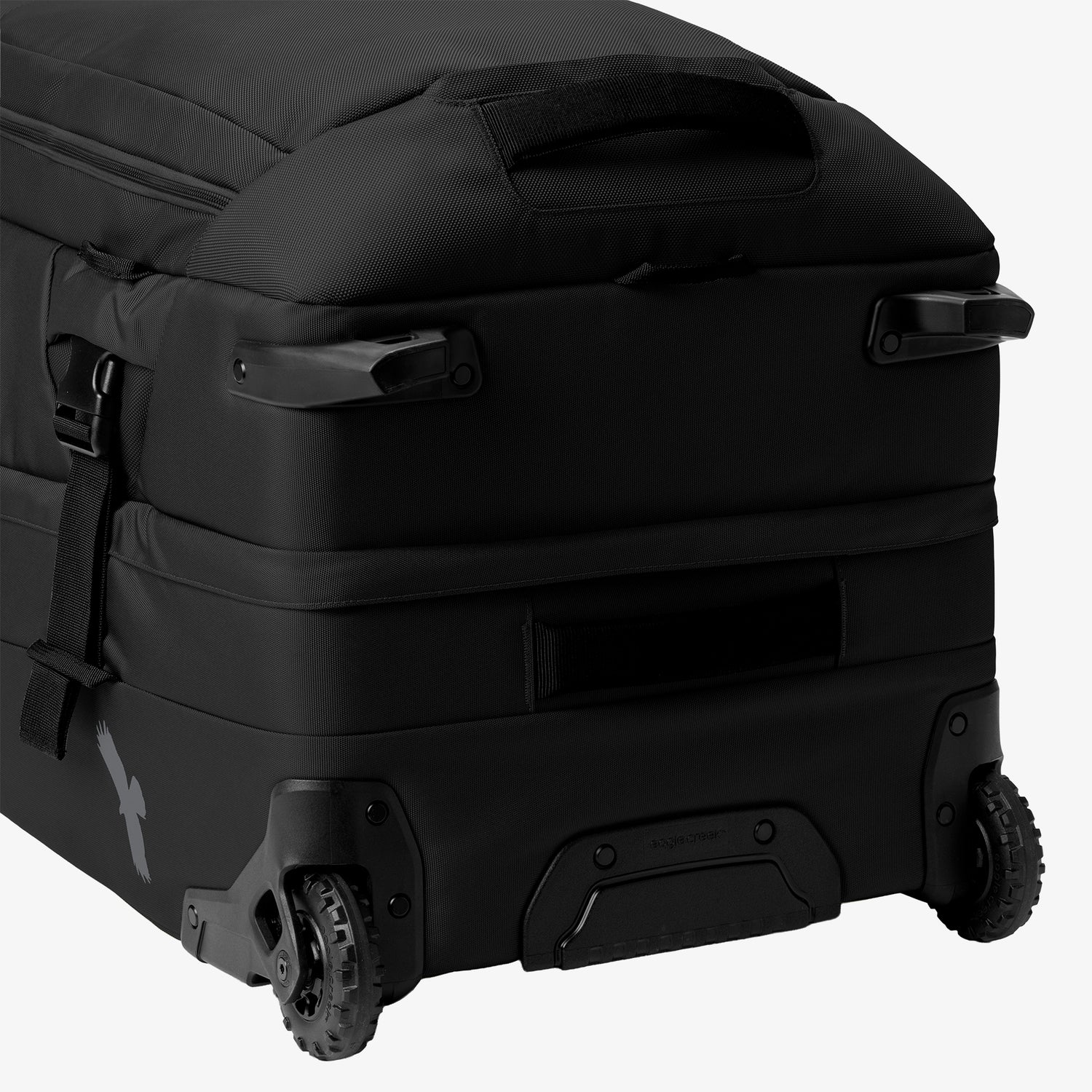 Large Wheeled Trunk Eagle Creek
